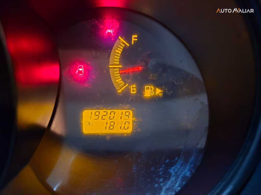 NISSAN LIVINA 1.6 S 16V FLEX 4P MANUAL