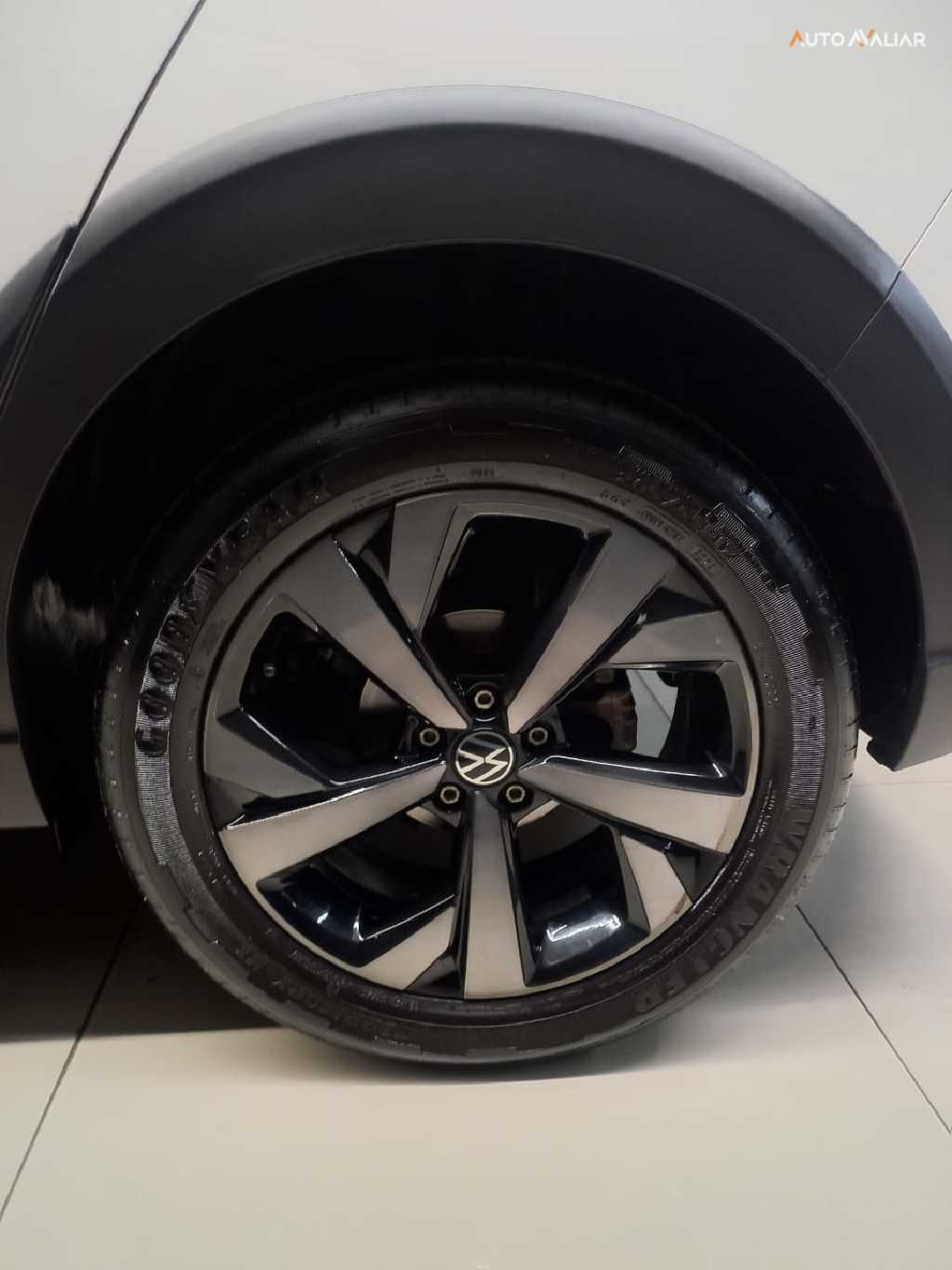 VOLKSWAGEN NIVUS 1.0 200 TSI TOTAL FLEX HIGHLINE AUTOM&Aacute;TICO