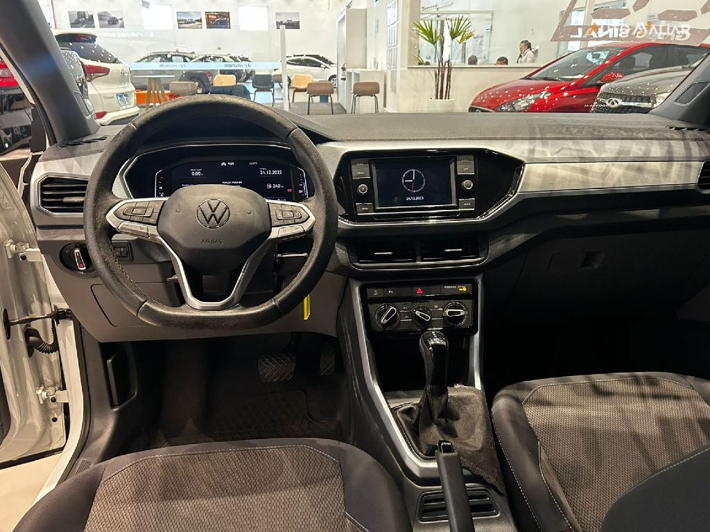 VOLKSWAGEN T-CROSS 1.0 200 TSI TOTAL FLEX AUTOM&Aacute;TICO