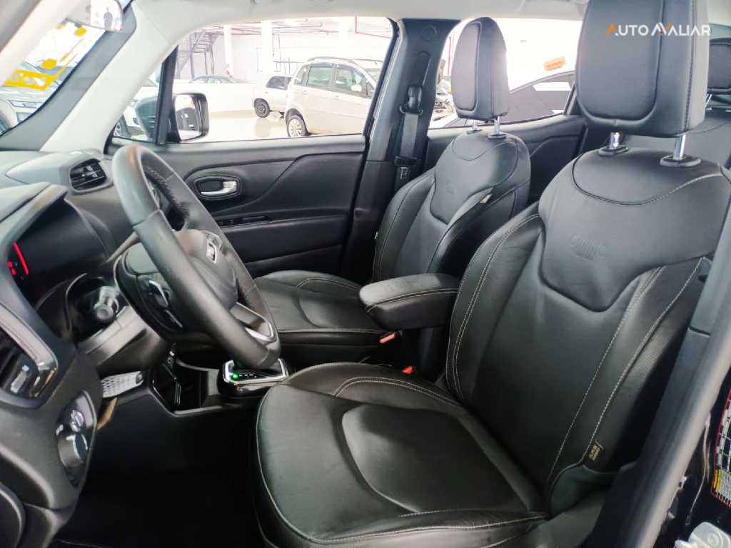 JEEP RENEGADE 1.3 T270 TURBO FLEX LONGITUDE AT6