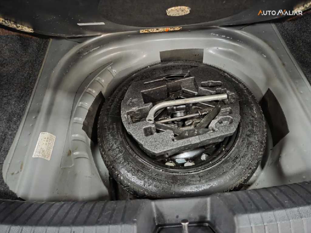 VOLKSWAGEN JETTA 1.4 250 TSI TOTAL FLEX COMFORTLINE TIPTRONIC