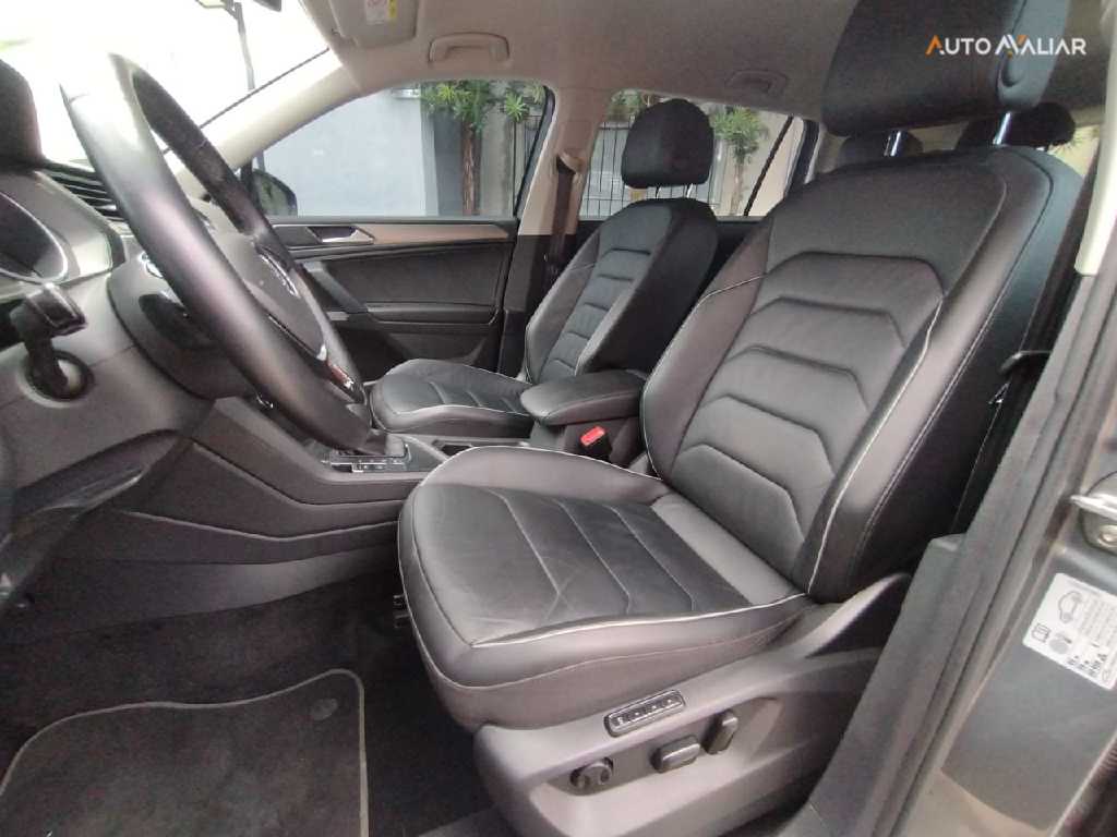 VOLKSWAGEN TIGUAN 1.4 250 TSI TOTAL FLEX ALLSPACE COMFORTLINE TIPTRONIC