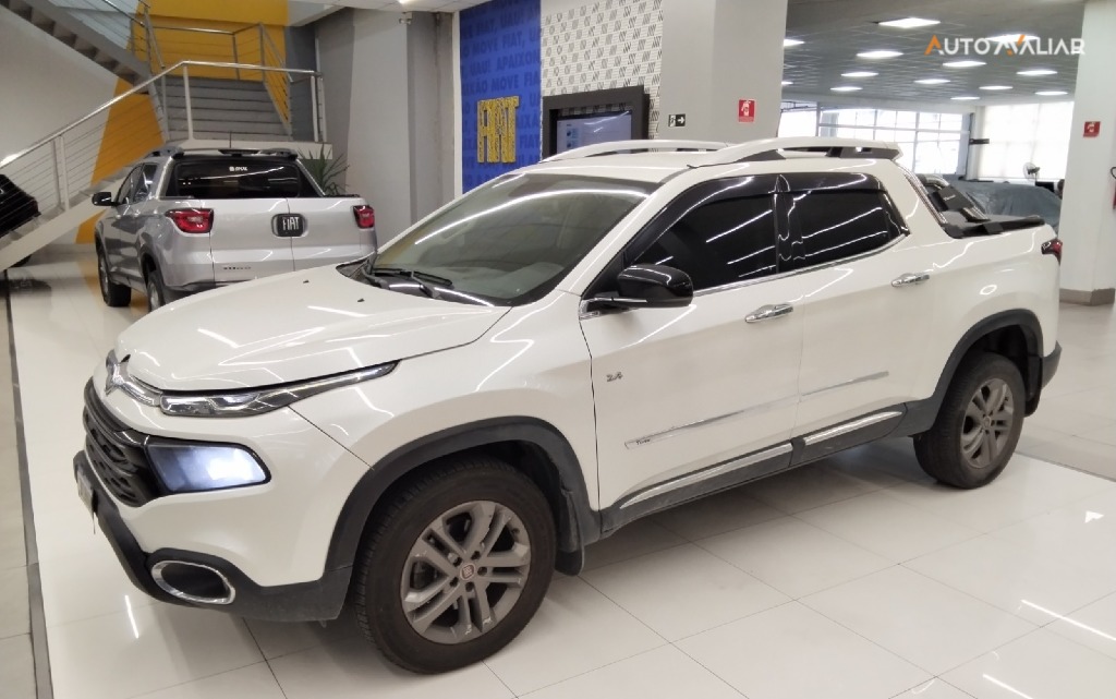 FIAT TORO 2.4 16V MULTIAIR FLEX VOLCANO AT9
