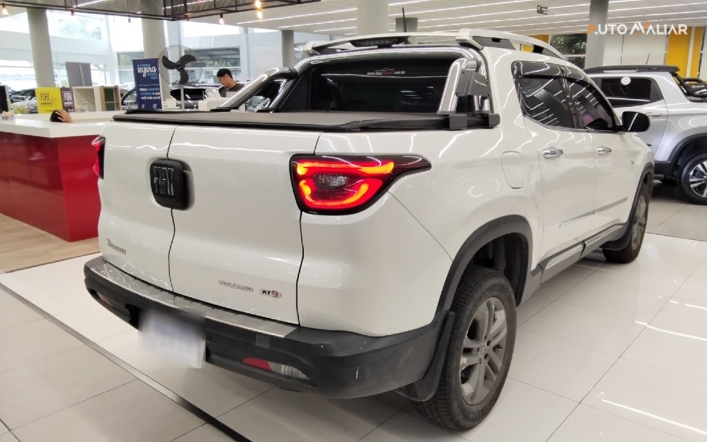 FIAT TORO 2.4 16V MULTIAIR FLEX VOLCANO AT9