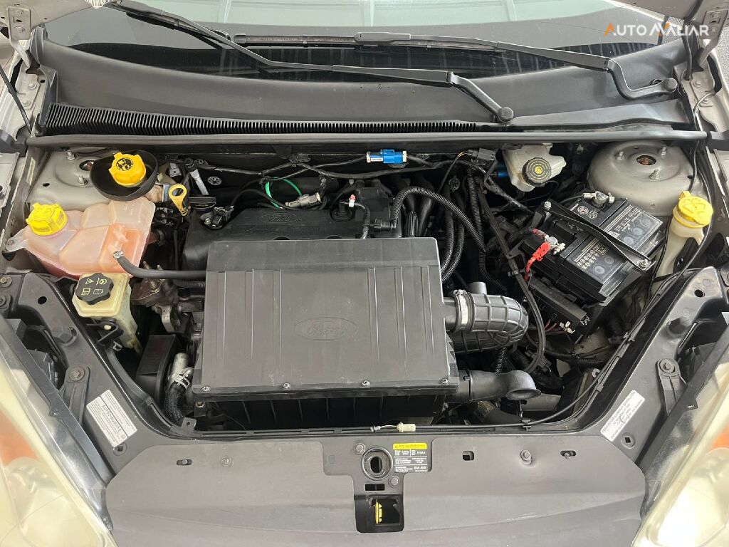 FORD FIESTA 1.6 ROCAM HATCH 8V FLEX 4P MANUAL