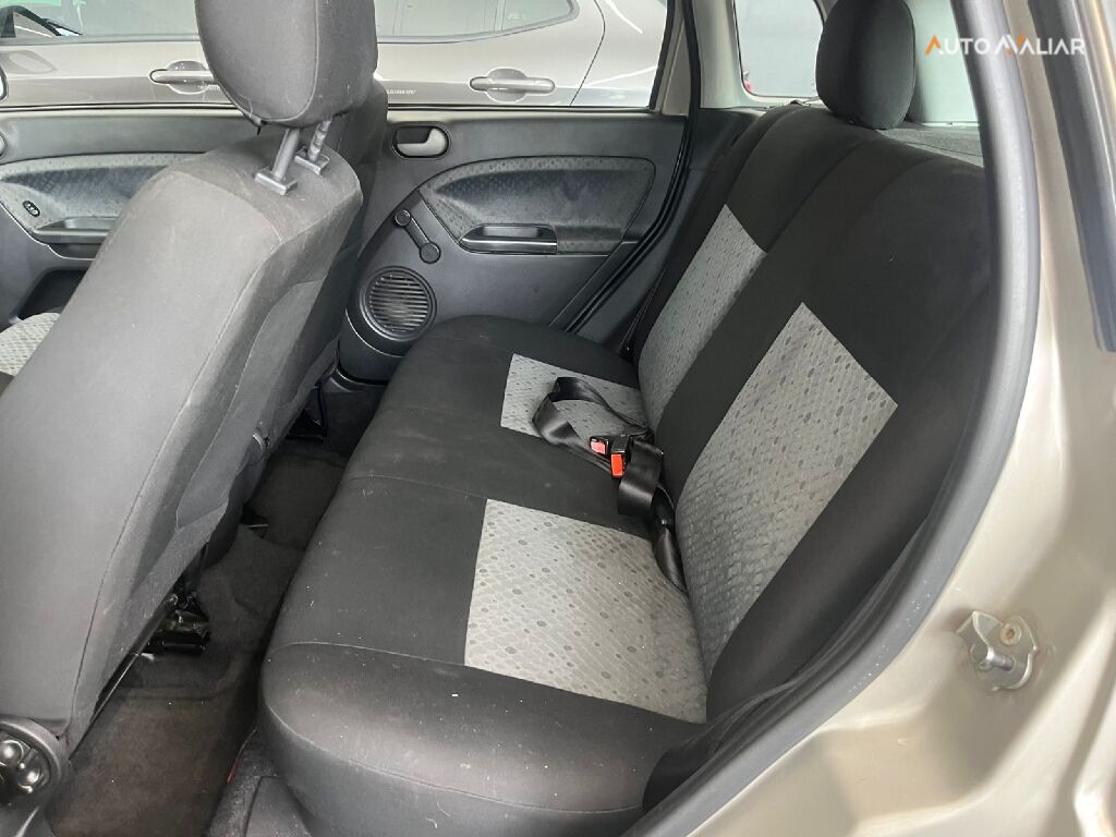 FORD FIESTA 1.6 ROCAM HATCH 8V FLEX 4P MANUAL