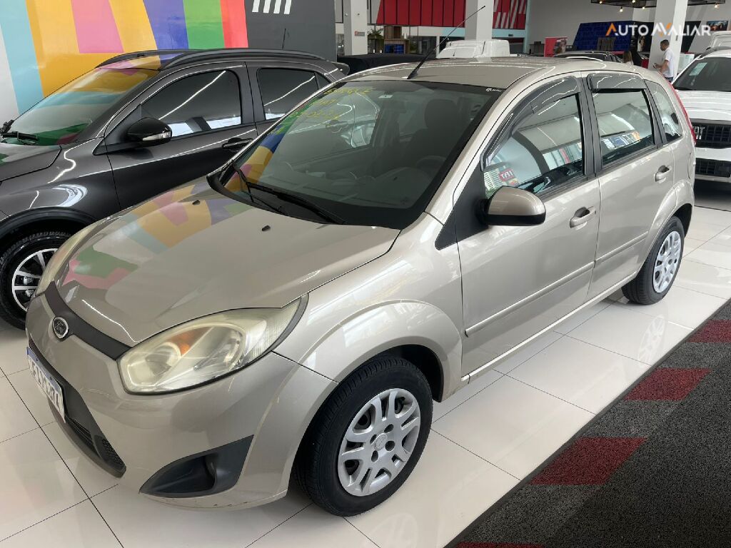 FORD FIESTA 1.6 ROCAM HATCH 8V FLEX 4P MANUAL