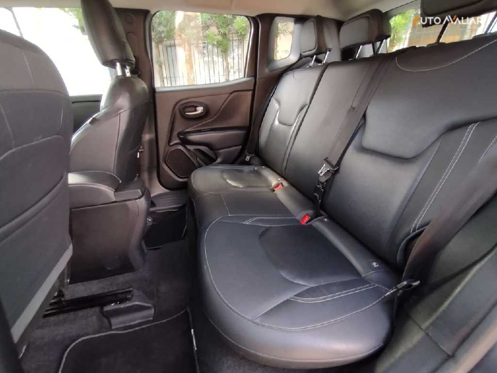 JEEP RENEGADE 1.3 T270 TURBO FLEX LONGITUDE AT6