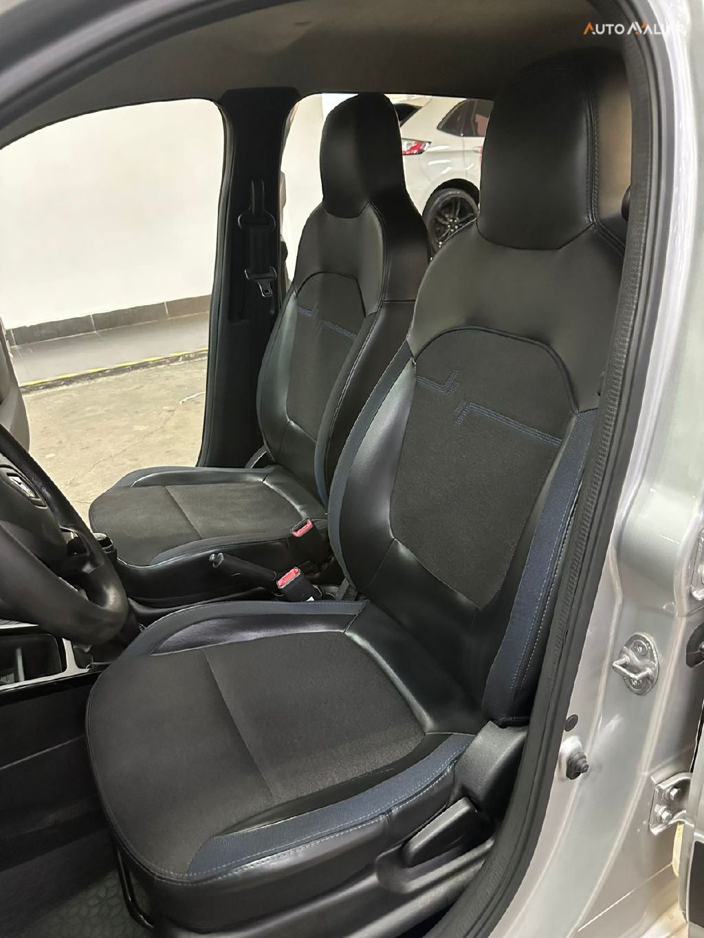 RENAULT KWID 1.0 12V SCE FLEX INTENSE MANUAL