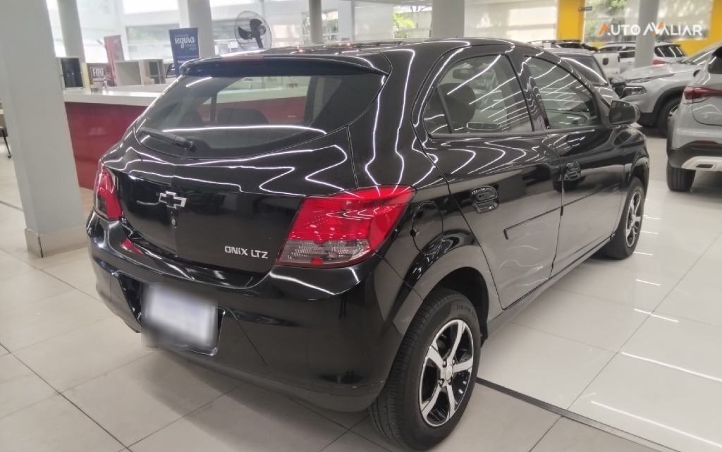 CHEVROLET ONIX 1.4 MPFI LTZ 8V FLEX 4P MANUAL