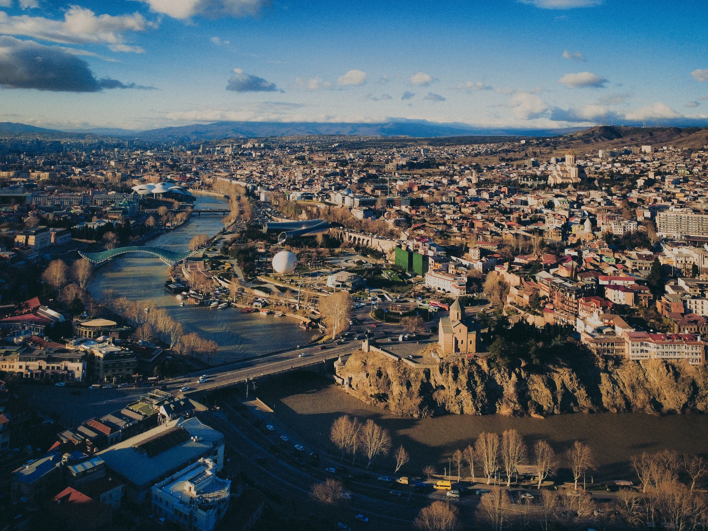 Вид на исторический центр города в самую холодную весну XXI века.