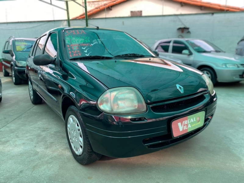 Renault clio sedan