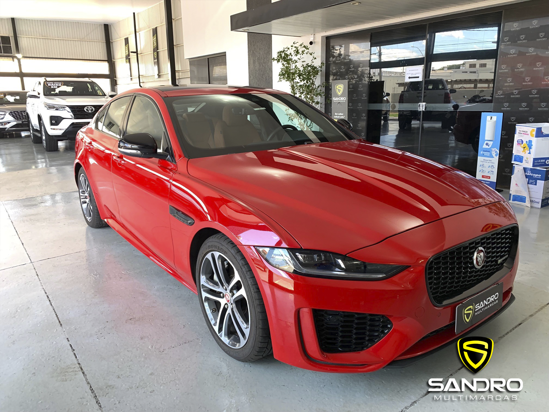 JAGUAR XE 2.0 16V INGENIUM P250 GASOLINA R-DYNAMIC S 4P AUTOMÁTICO