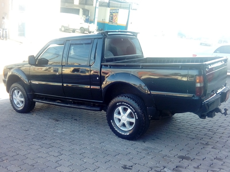 MITSUBISHI L200 2.5 GLS 4X4 CD 8V TURBO DIESEL 4P MANUAL MITSUBISHI L200 2.5 GLS 4X4 CD 8V TURBO DIESEL 4P MANUAL