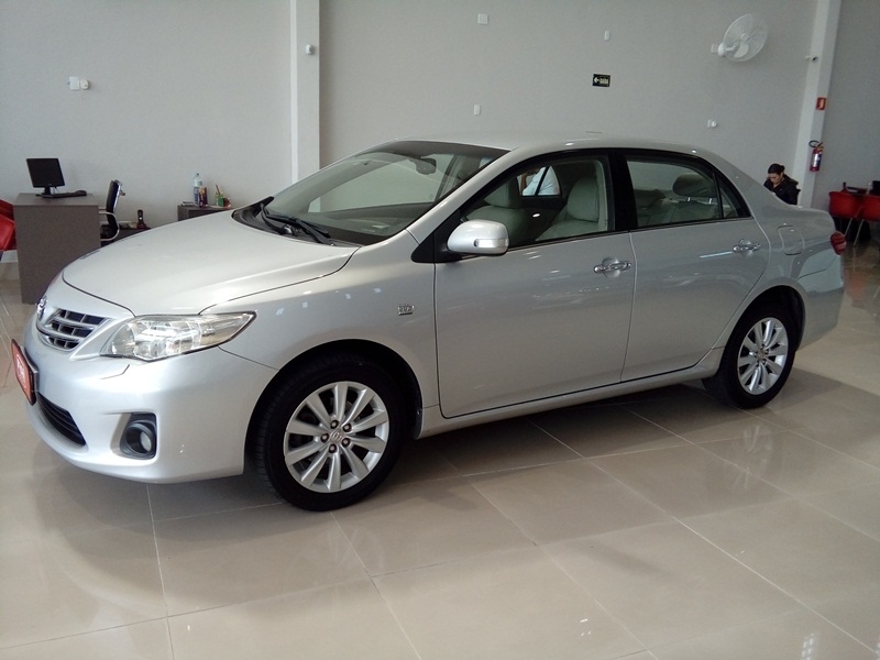 TOYOTA COROLLA 2.0 ALTIS 16V FLEX 4P AUTOMÁTICO