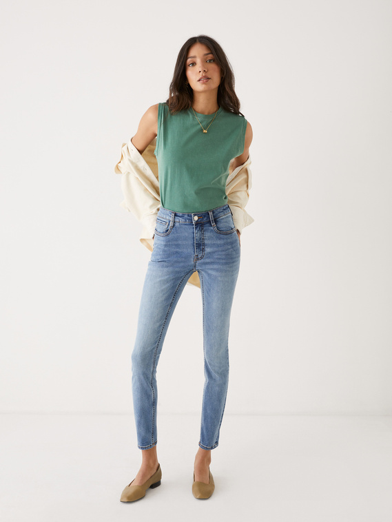 San Jose Ecommerce Retouching Studio San Jose eCommerce retouching studio offering image editing and professional photo retouching services.