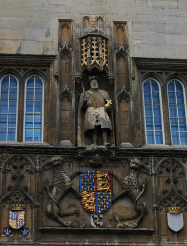 Henry VIII above college entry