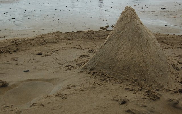 Pyramid arcology at Oceanside