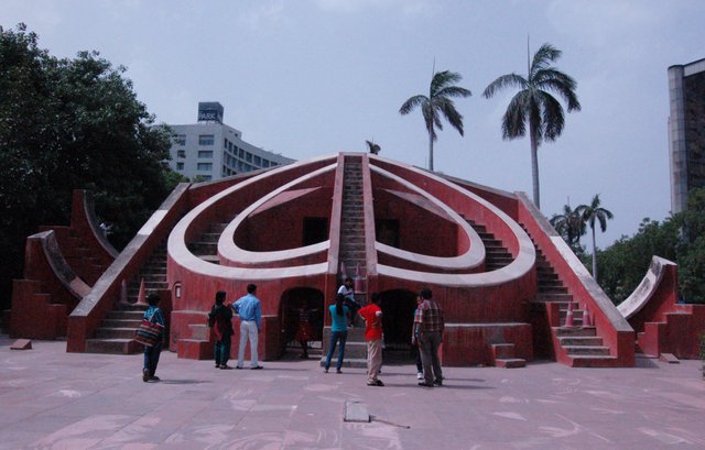 Astronomical structures at Jantar Mantar