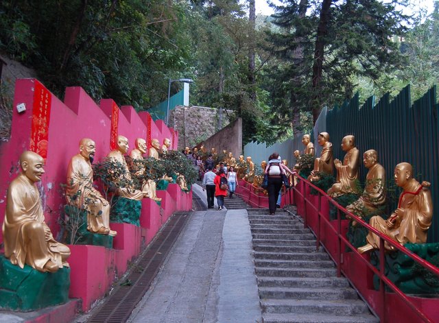 Stairs leading up to the 10,000 Buddhas Monestary