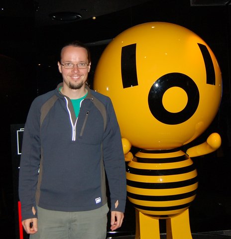 Jaeger with a Damper Baby at the top of Taipei 101