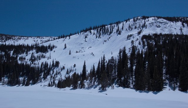 Spring snow conditions above Lost Lake