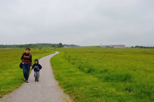 Kiesa and Calvin on Culloden Battlefield