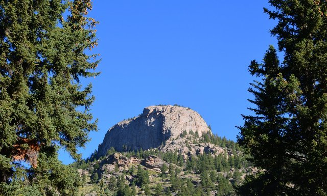 Rock outcropping north of Cow Creek