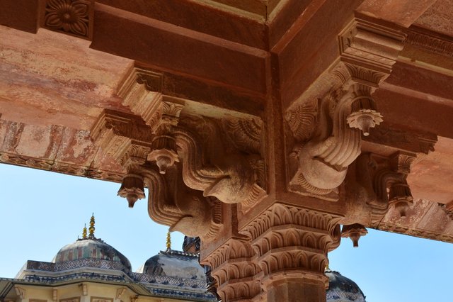 Column detail in the audience hall at Amber Fort