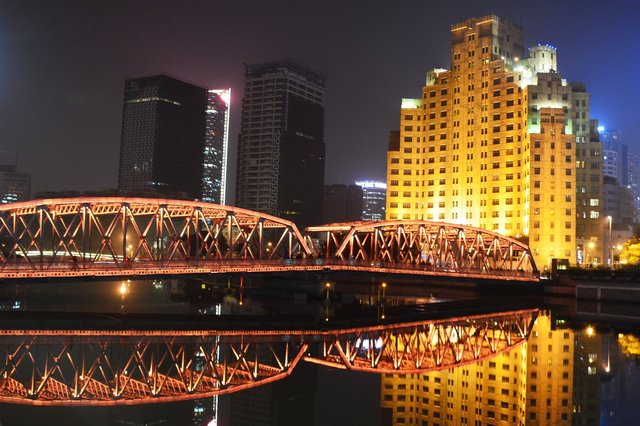 Garden Bridge and Broadway Mansions lit up at night