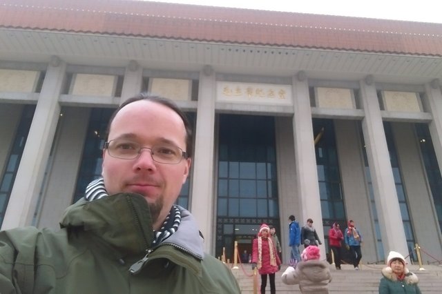 Jaeger with Mao's mausoleum