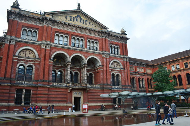 Inner courtyard at the Victoria and Albert Museum