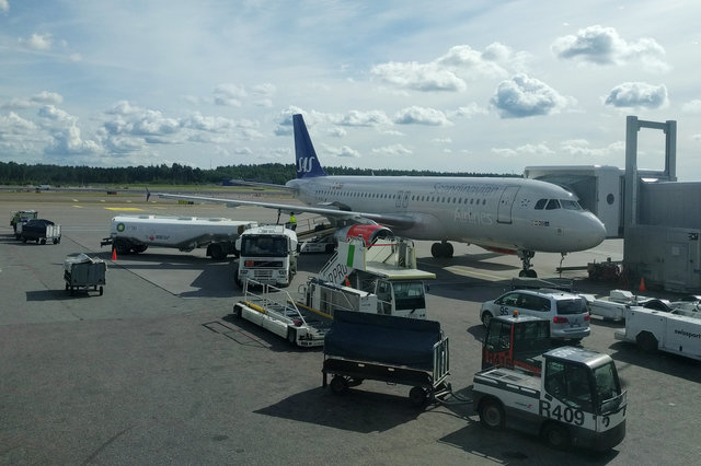 SAS A320 DY-KAL at Helsinki