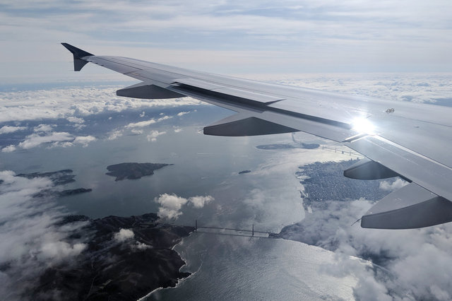 SFO approach featuring the Golden Gate Bridge