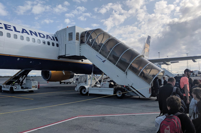 Calvin waits to board TF-FIN at KEF