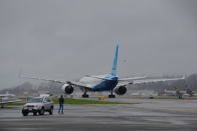 777X first flight N779XW on taxiway B at Boeing Field