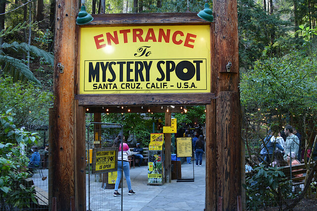 Entrance to Mystery Spot