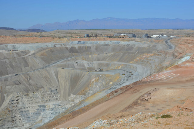 North mill above the ASARCO copper mine