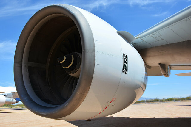 Rolls-Royce Trent 884B-17 engine