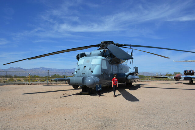 Calvin with a Sikorsky MH-53M