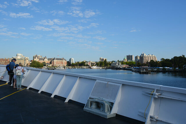 MV Coho enters Victoria Harbour