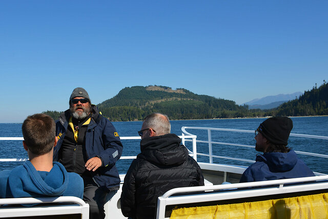 Whale watching guide off the Olympic Peninsula