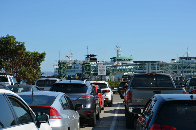 Waiting for the ferry in Kingston