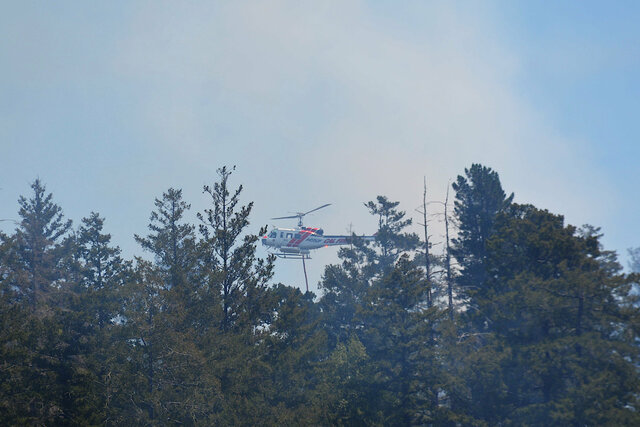 N495DF in the trees over the DeLaveaga Fire