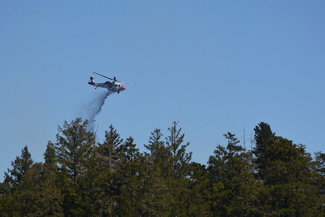 N476DF drops water on the DeLaveaga Fire