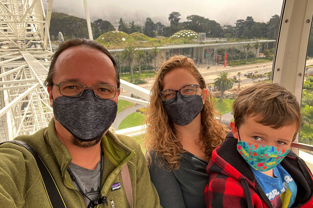 Jaeger, Kiesa, and Julian on the Skystar Wheel