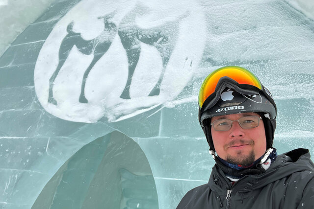 Jaeger at the Keystone ice castle