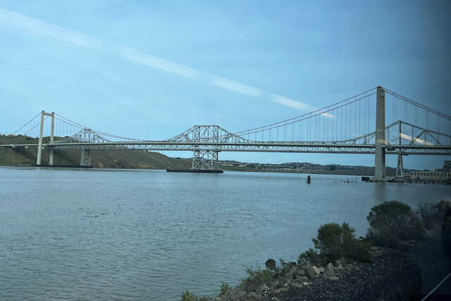 Highway bridges over the Carquinez Strait