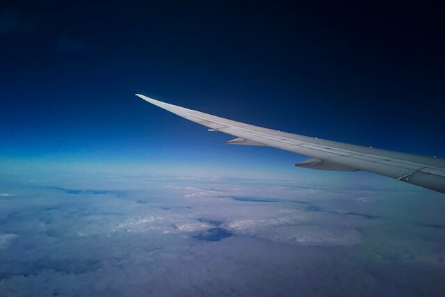 787-9 wing over the north Atlantic