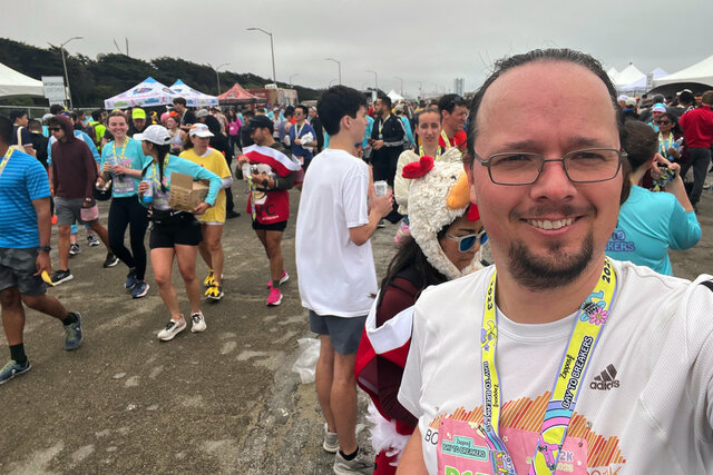 Jaeger at the Bay to Breakers finish